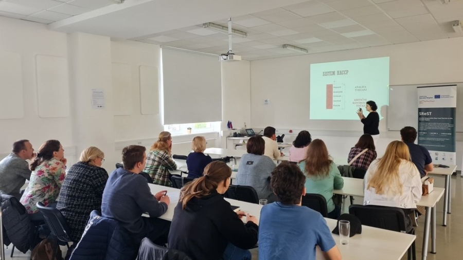 Kulinarno usposabljanje za lažjo integracijo udeležba Ukrajincev v programu SReST