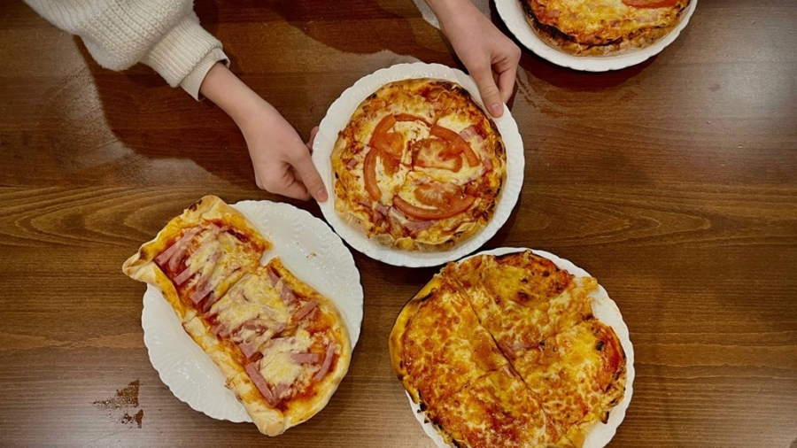 Pizza zabava na predvečer svetovnega dneva pice