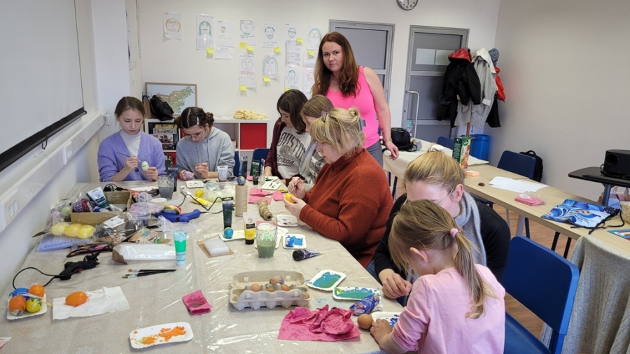 Mostovi skupnosti – Velikonočno barvanje pirhov